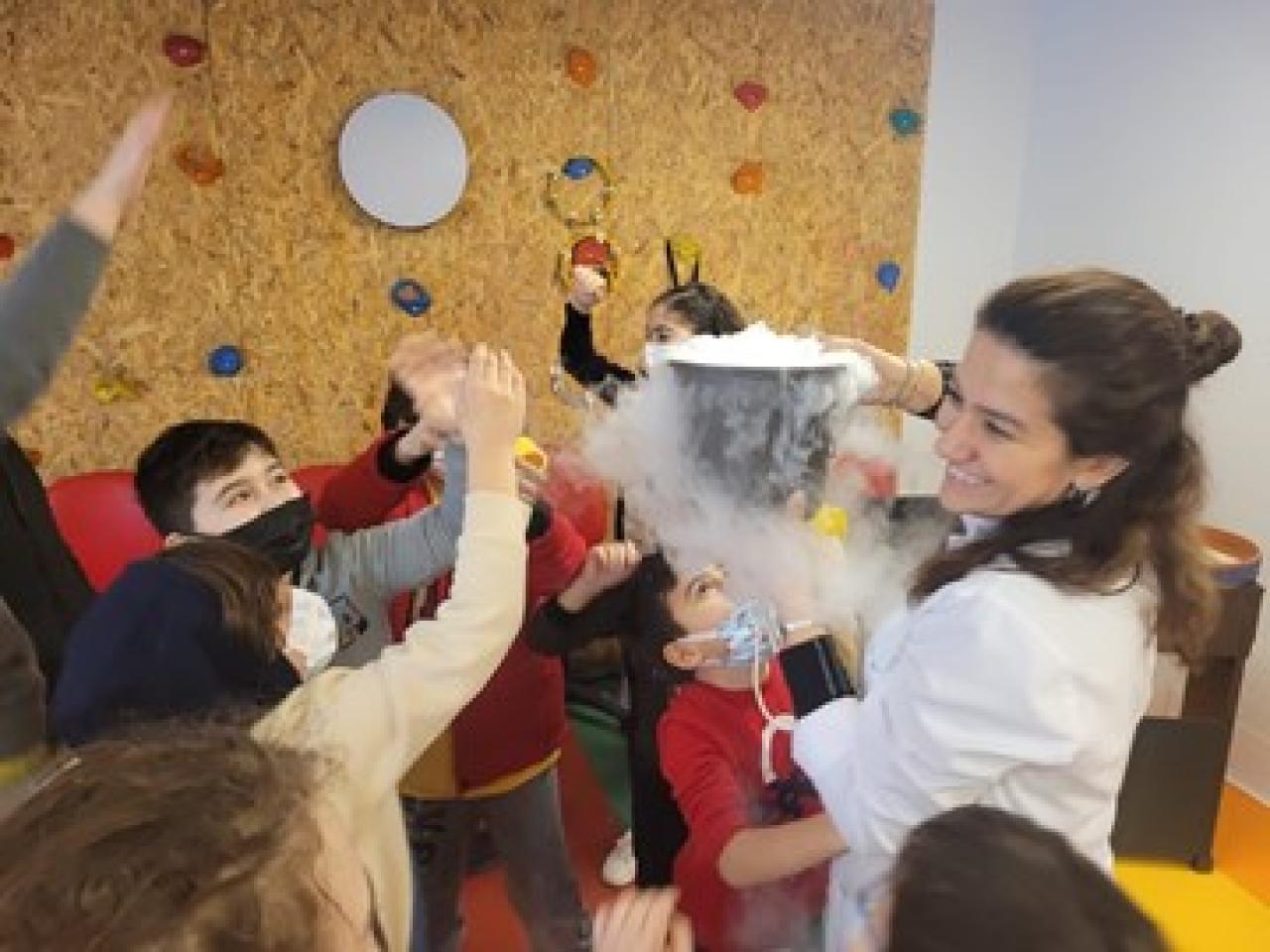 Bilim hiç bu kadar eğlenceli olmamıştı