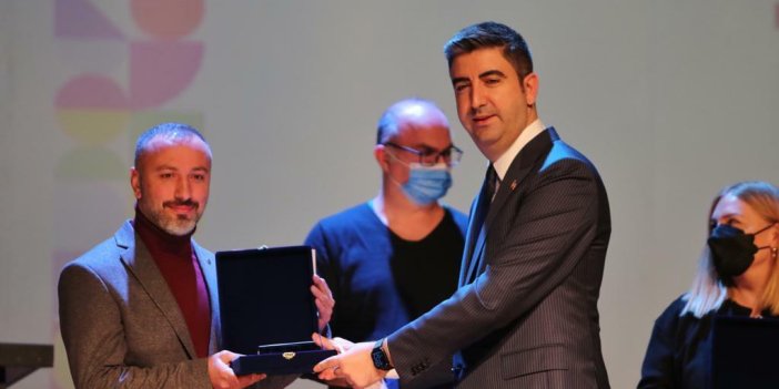 KE DERGİSİ'NİN 'ONUR VE EMEK ÖDÜLLERİ' SAHİPLERİNİ BULDU