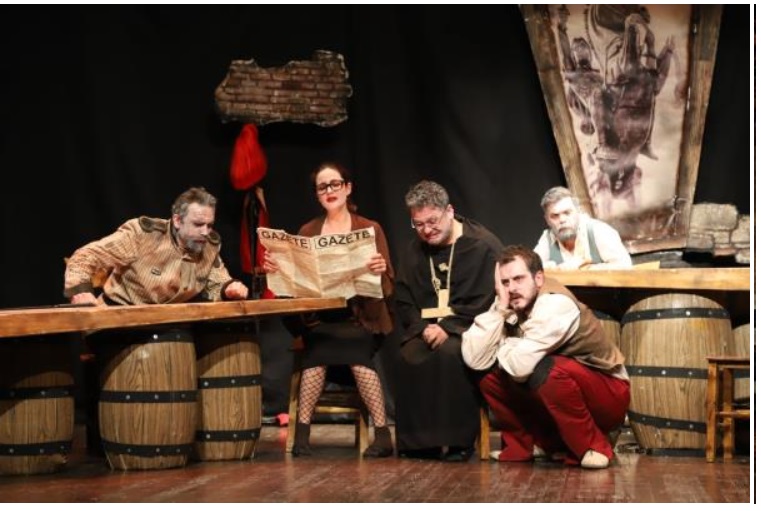 ‘BÜYÜK İSKENDER'İN ATI’  KARTALLI SEYİRCİSİ İLE BULUŞTU