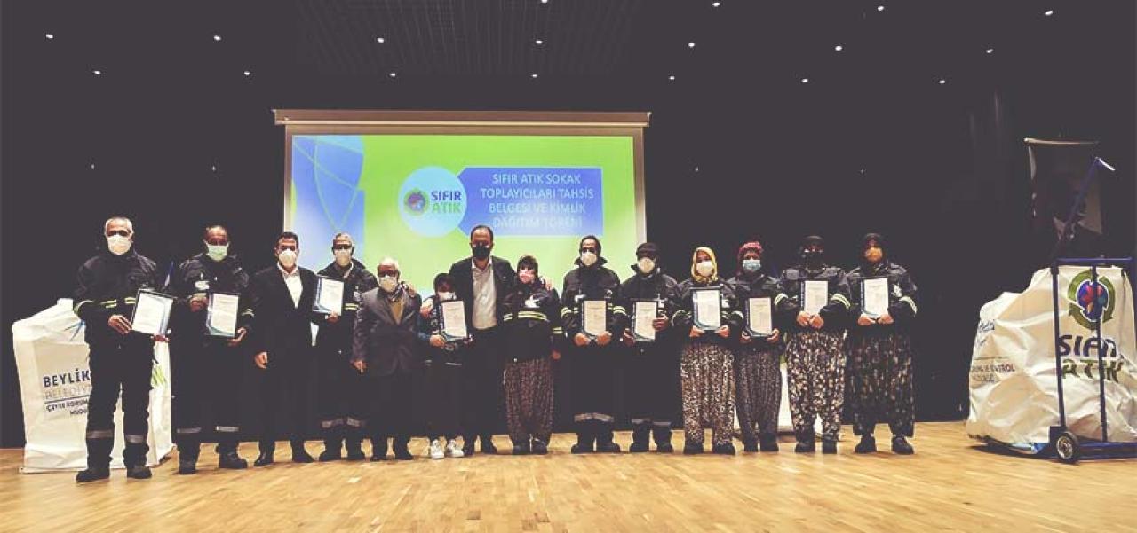 BEYLİKDÜZÜ’NDE GERİ DÖNÜŞÜM İŞÇİLERİNE ÖRNEK PROJE