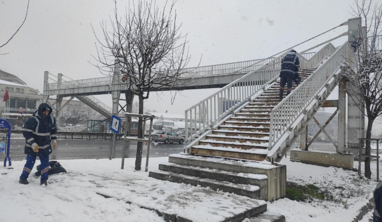 Başkan Akgün: Karla mücadelede uzmanlaşmış bir ekibiz