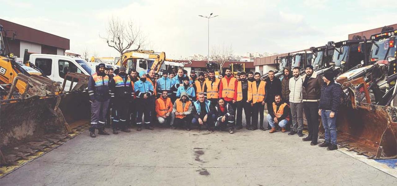 BEYLİKDÜZÜ BELEDİYESİ KAR YAĞIŞI ÖNCESİ ALARMA GEÇTİ