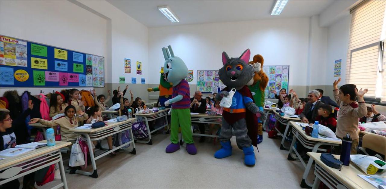 BAŞAKŞEHİR’DE 120 BİN ÖĞRENCİYE AYNI ANDA SIFIR ATIK EĞİTİMİ