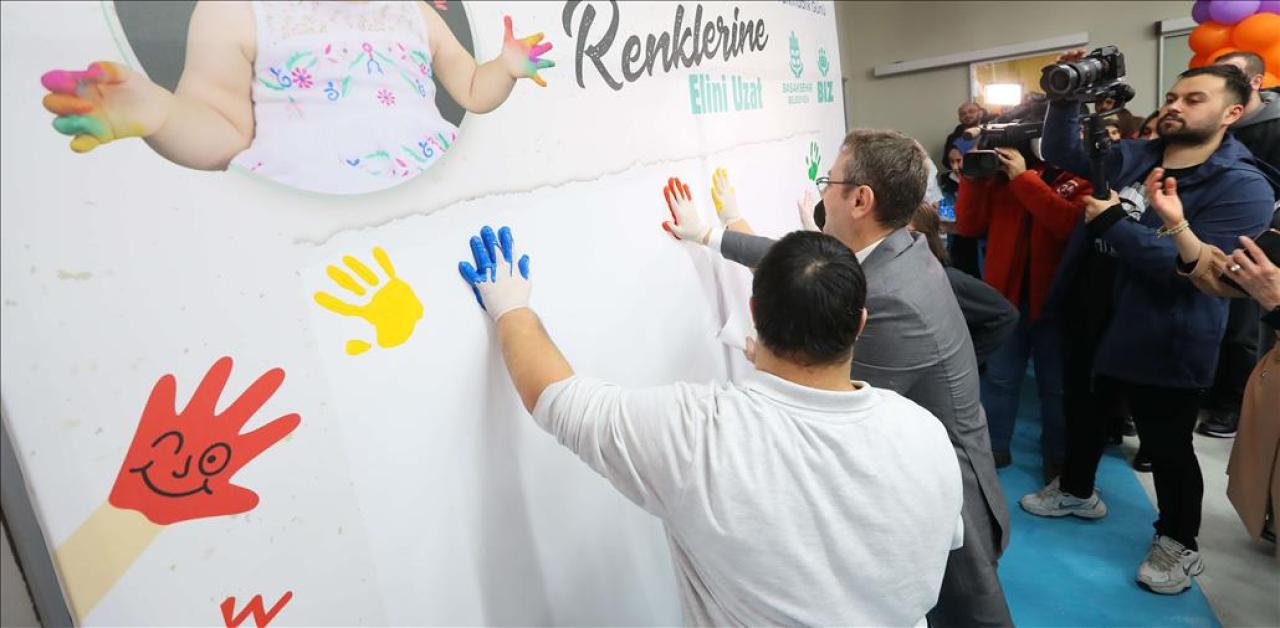 BAŞAKŞEHİR’DE DOWN SENDROMU FARKINDALIK GÜNÜ RENGÂRENK GEÇTİ