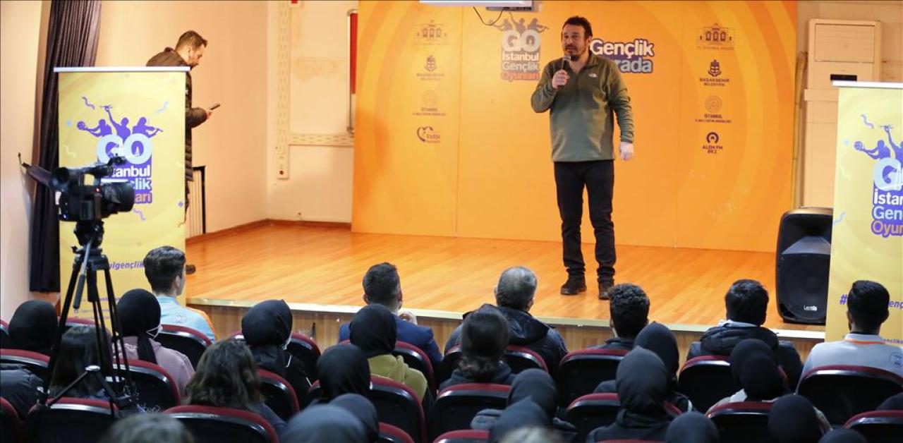 SERDAR GÖKALP İLE İSTANBUL GENÇLİK OYUNLARI HEYECANI OKULDA