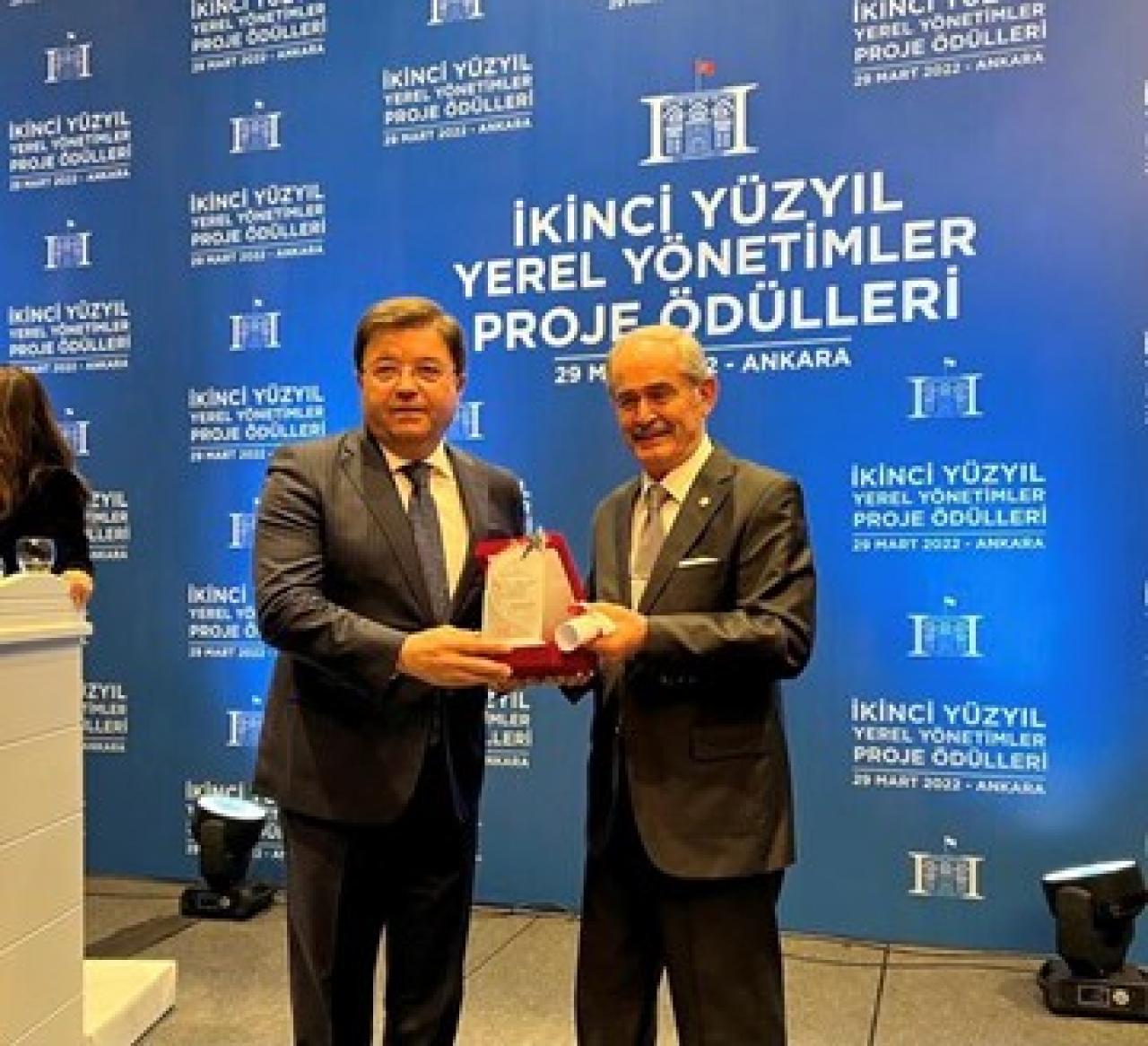 Maltepelilerin şifa kapısı Tıp Merkezi’ne ödül