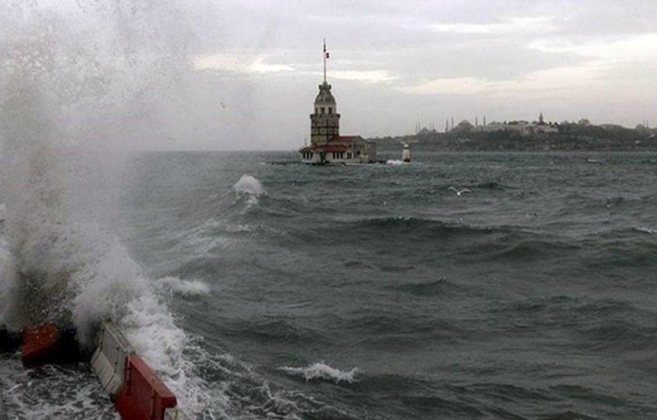 İSTANBUL’A FIRTINA UYARISI