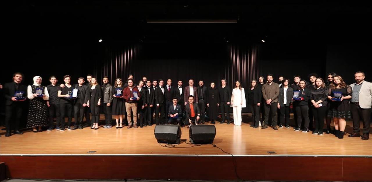 İSTANBUL GENÇLİK OYUNLARI’NDA EN İYİ SESLER YARIŞTI