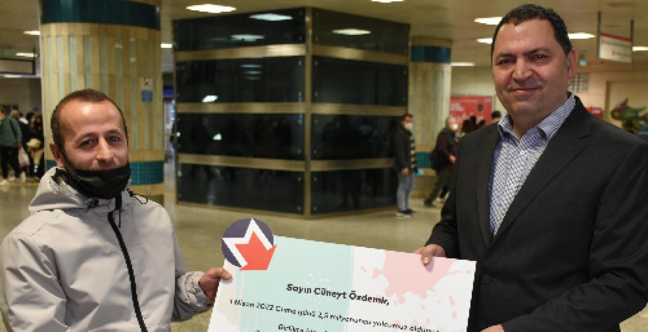 METRO İSTANBUL 2,5 MİLYONUNCU YOLCUSU İLE BULUŞTU