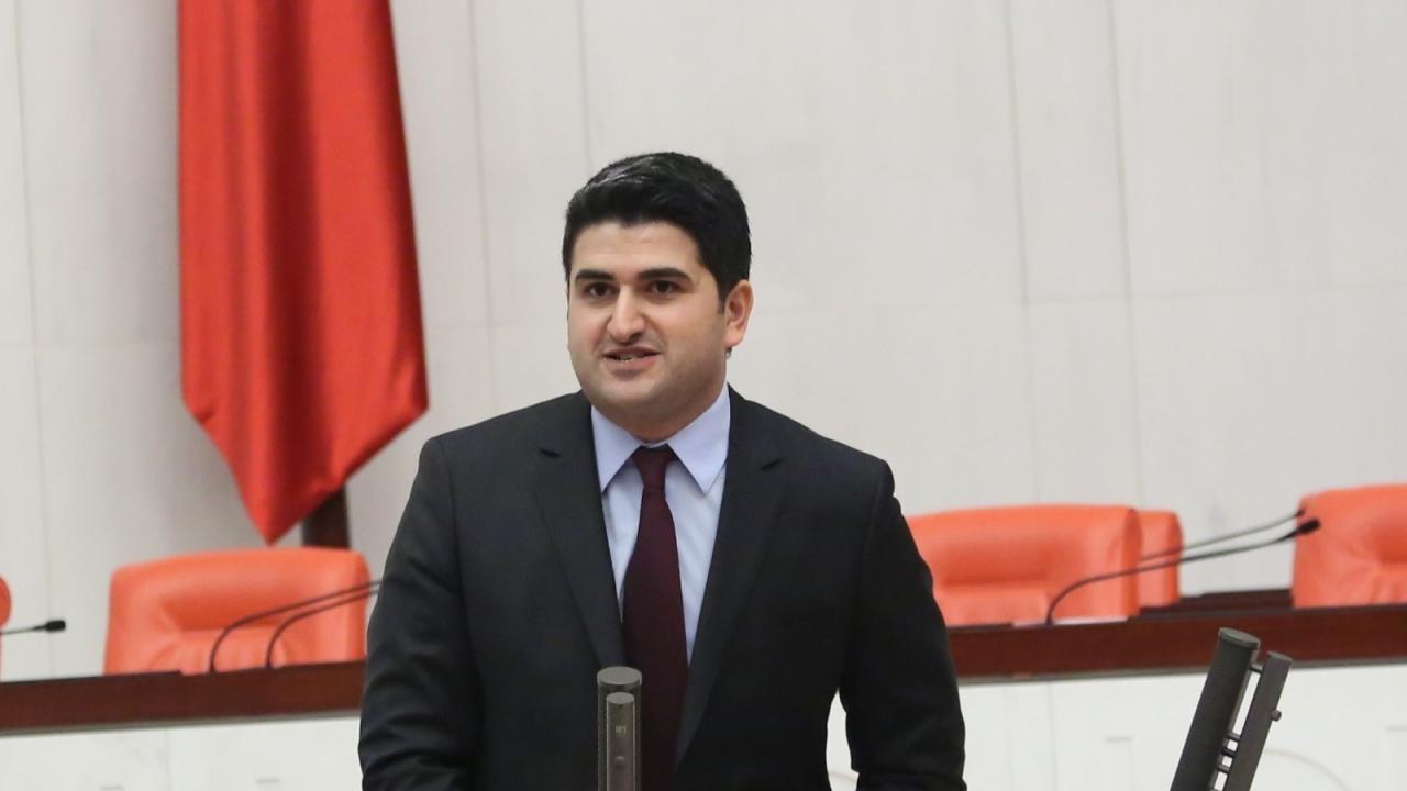 Onursal Adıgüzel: AKP Tablette de Hedefi Tutturamadı