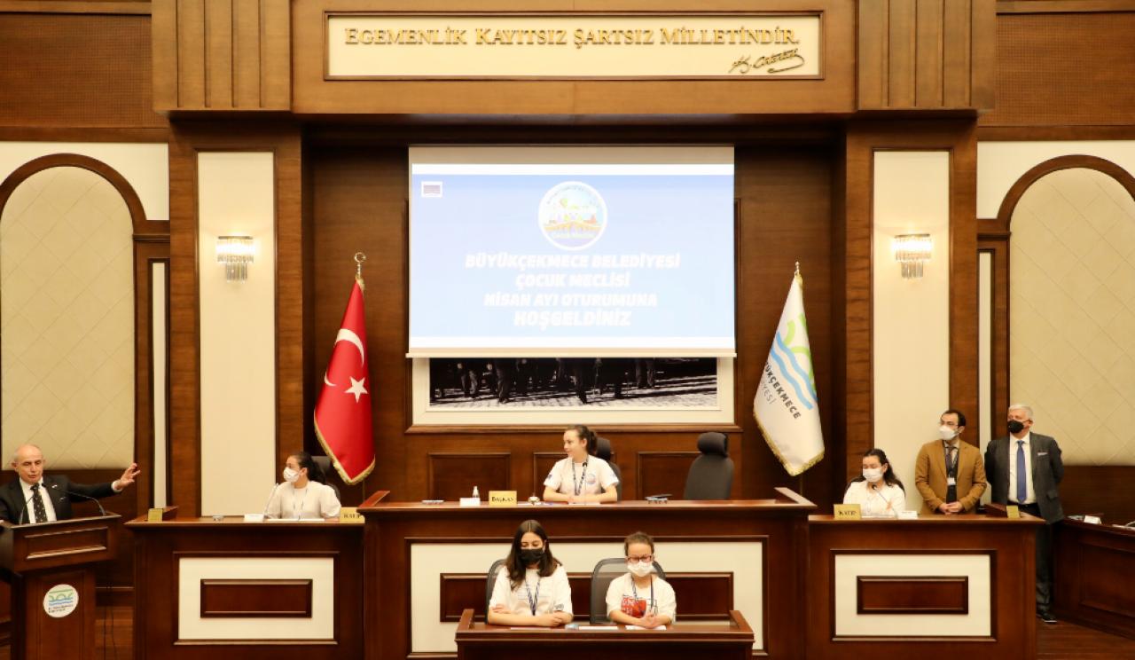 Büyükçekmece Çocuk Meclisi’nden Ukraynalı çocuklara destek