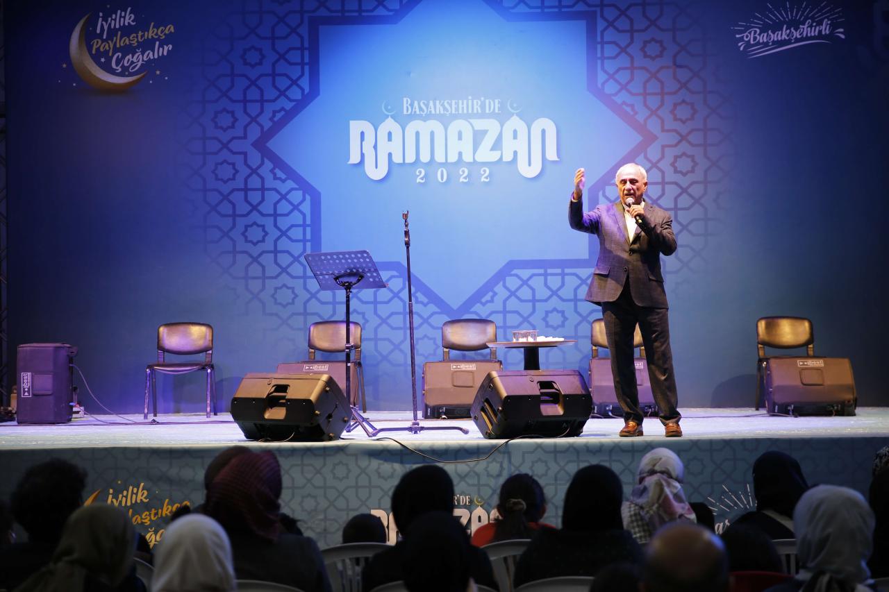 NURULLAH GENÇ’İN SÖZLERİ GÖNÜLLERE İŞLENDİ