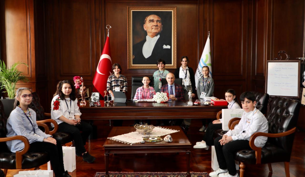 Türkiye’yi ileriye taşımak sizlerin milli görevidir