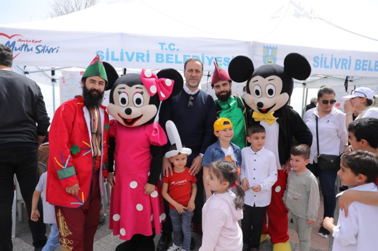 SİLİVRİ’DE 23 NİSAN COŞKU İLE KUTLANDI