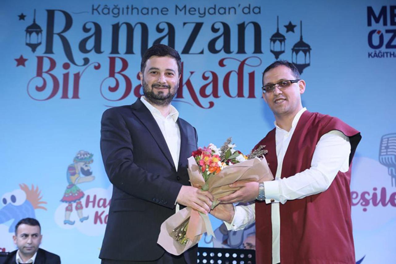 KAĞITHANE'DE KADİR GECESİ PROGRAMINA İLGİ YOĞUNDU