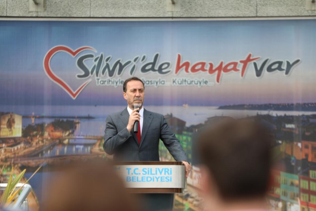 BAŞKAN YILMAZ PERSONELİ İLE BAYRAMLAŞTI