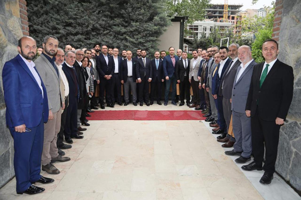 BAŞKAN ÖZTEKİN BAYRAMI VATANDAŞLARLA GEÇİRDİ