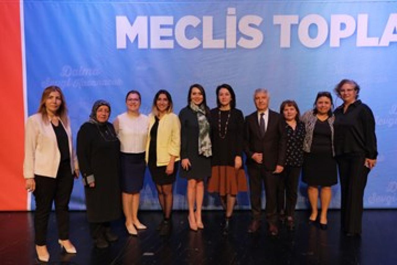 Meclis Başkanlık Divanı kadınlara emanet  