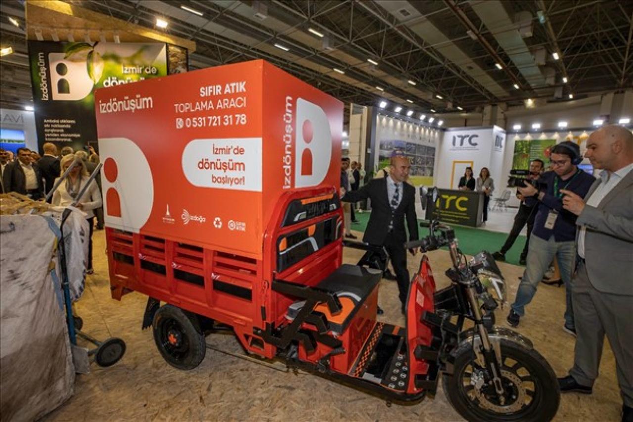 Soyer: “İzmir nüfusunun üçte birinin ambalaj atıklarını çöpe gitmeden ekonomiye geri kazandıracağız”