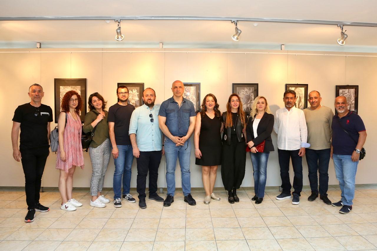 ‘SİYAH VE BEYAZ’ AKSM’DE SANATSEVERLERLE BULUŞTU