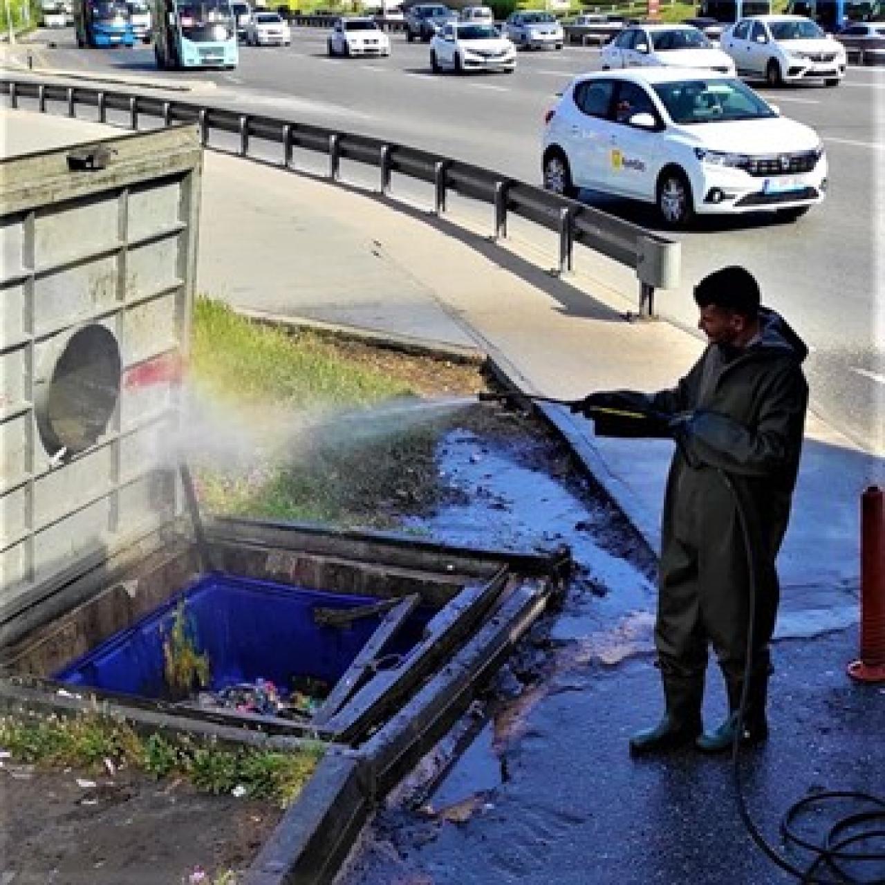 Yeraltı Konteynerleri Temizliği