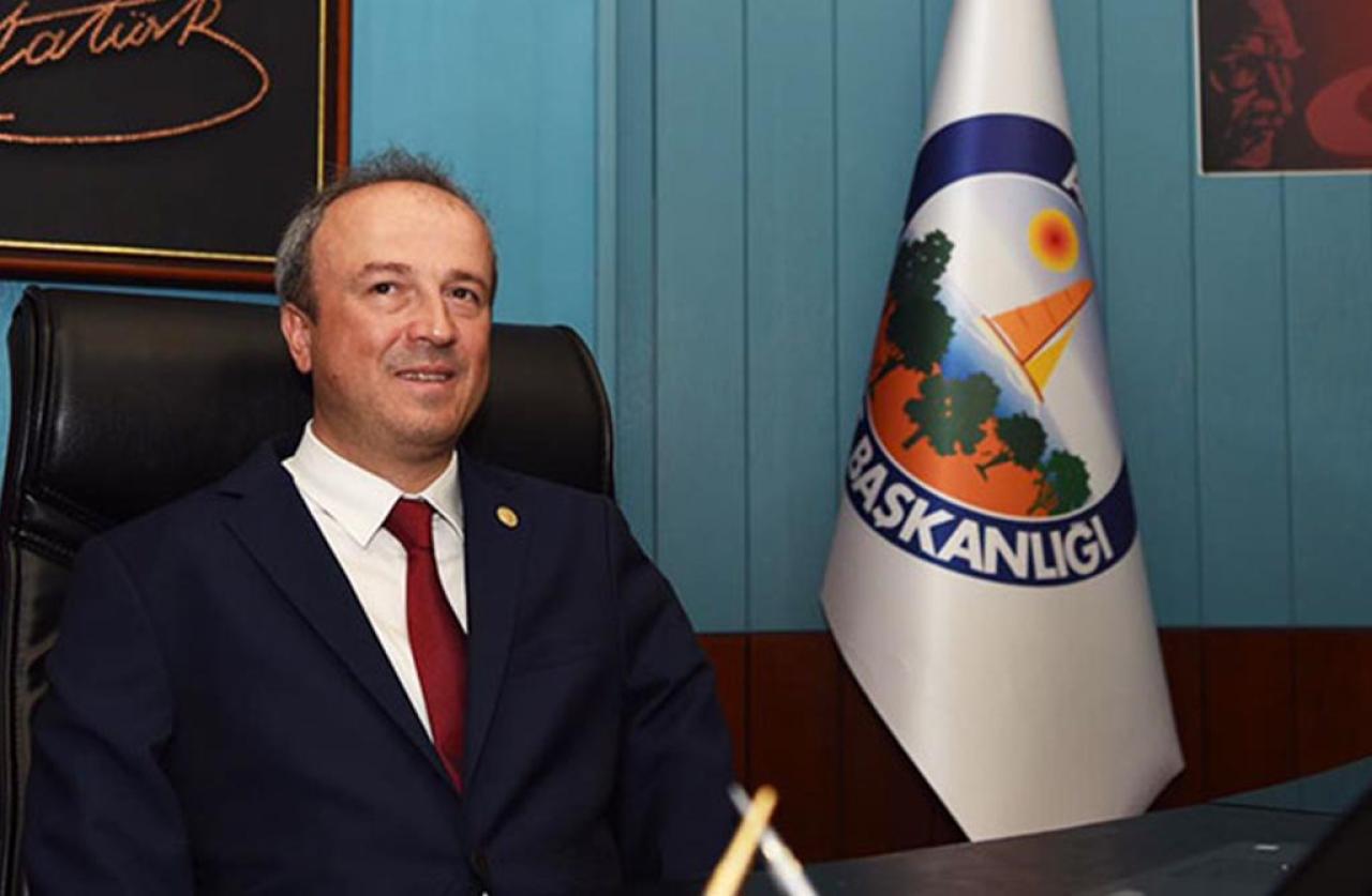 HANÇERLİ, İSTANBUL'UN EN BAŞARILI BELEDİYE BAŞKANI SEÇİLDİ