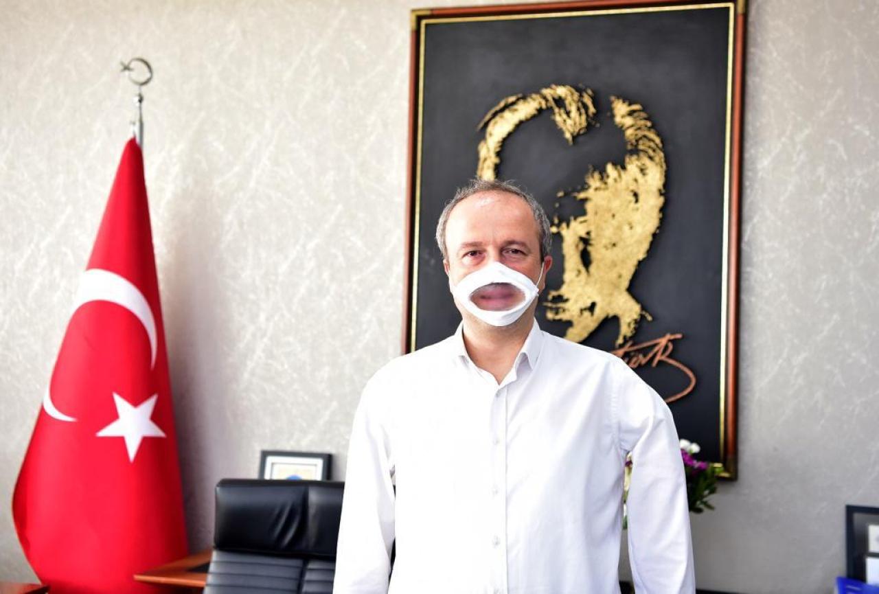 AVCILAR BELEDİYESİ İŞİTME ENGELLİLER İÇİN ÖZEL MASKE ÜRETİYOR