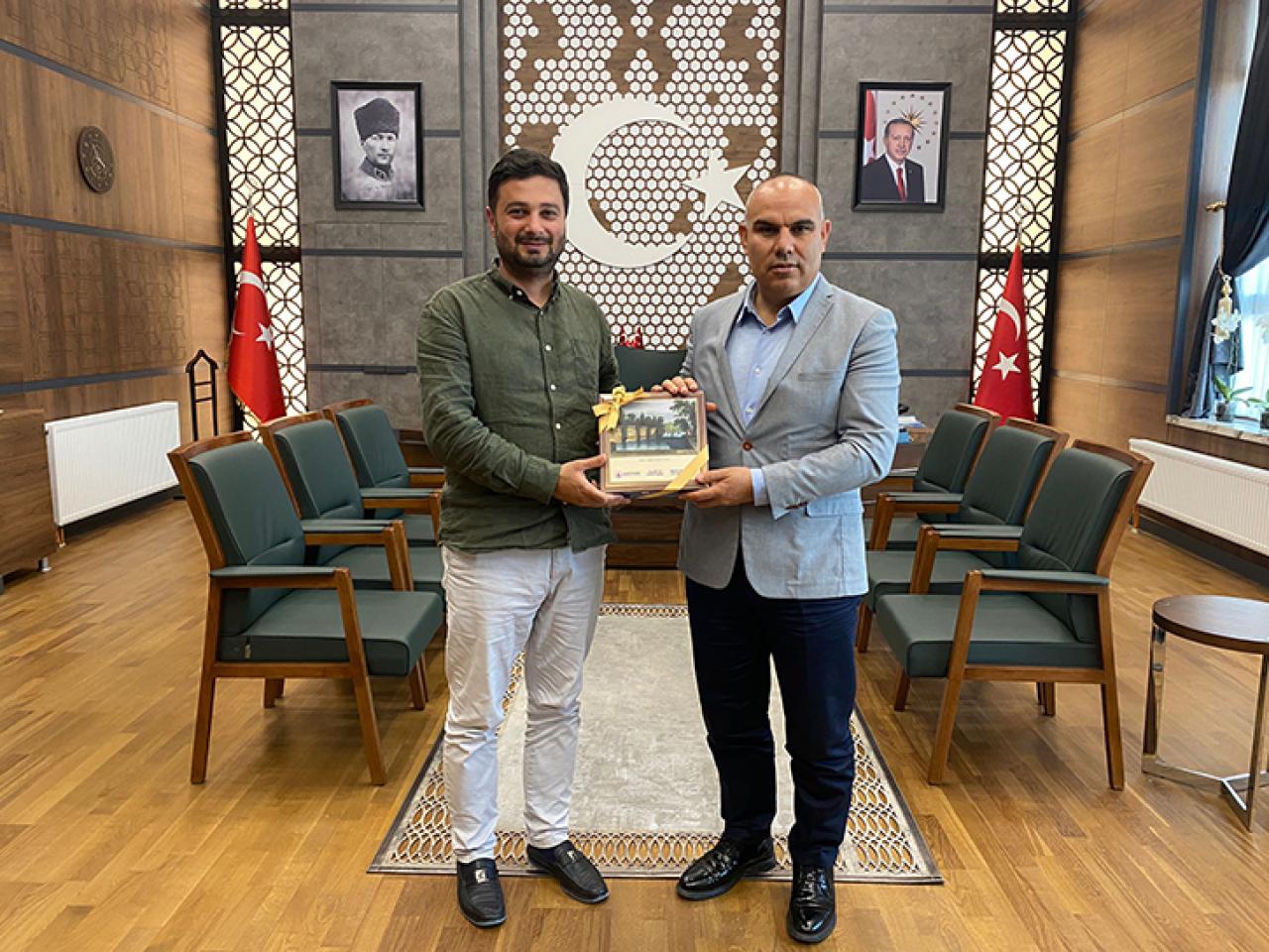 BAŞKAN ÖZTEKİN'DEN NİĞDE VALİSİ KOÇ'A ZİYARET