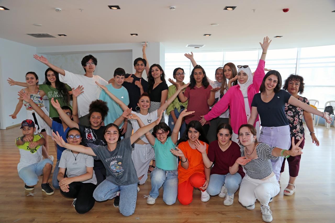 KAİZEN AKADEMİ’DE ÇOCUKLAR AIESEC GÖNÜLLÜLERİYLE BİR ARADA