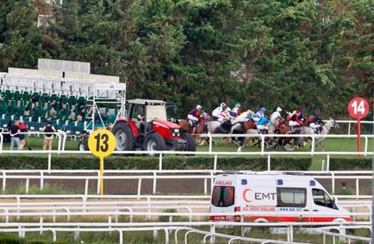 Omurilik Felçlileri Günü Koşusu'nun galibi Yetim Ali oldu