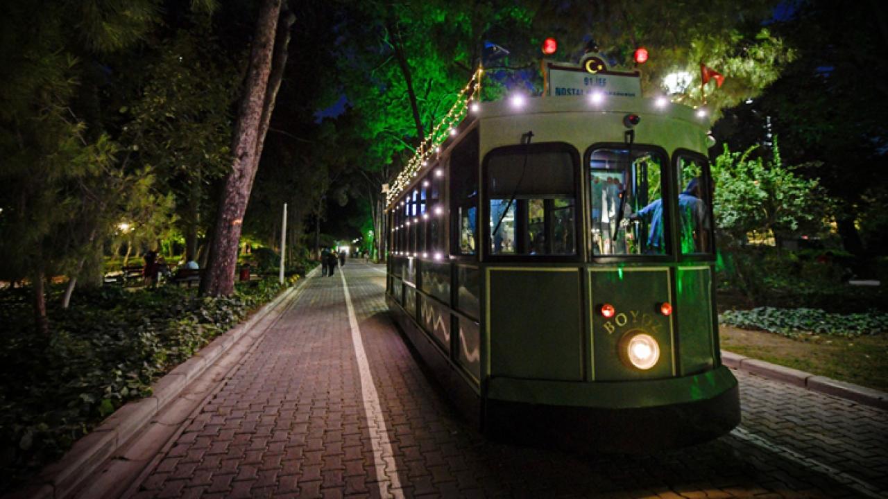 “Nostaljik Tramvay” fuar ziyaretçilerini geçmişe götürüyor