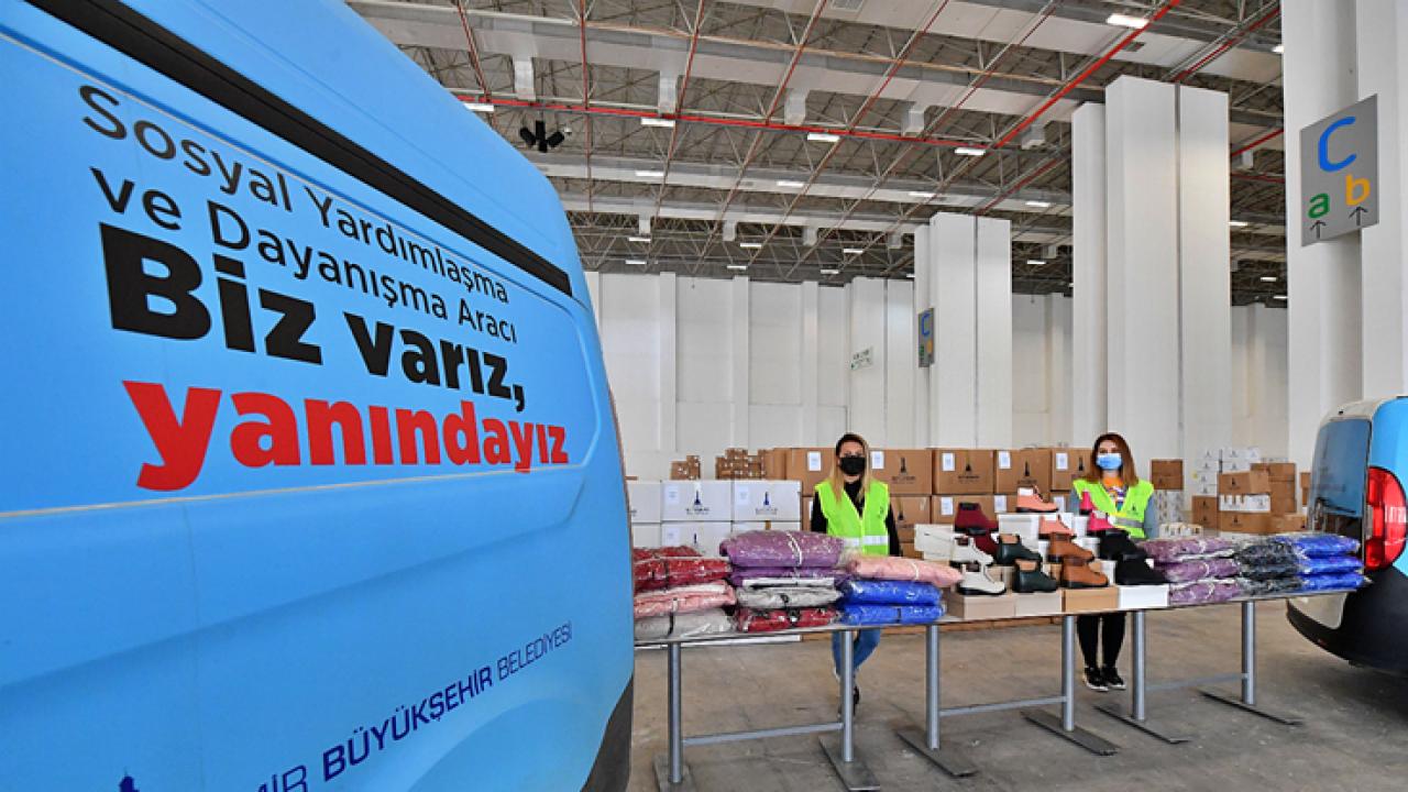 İzmir Büyükşehir Belediyesi’nden 25 bin öğrenciye destek