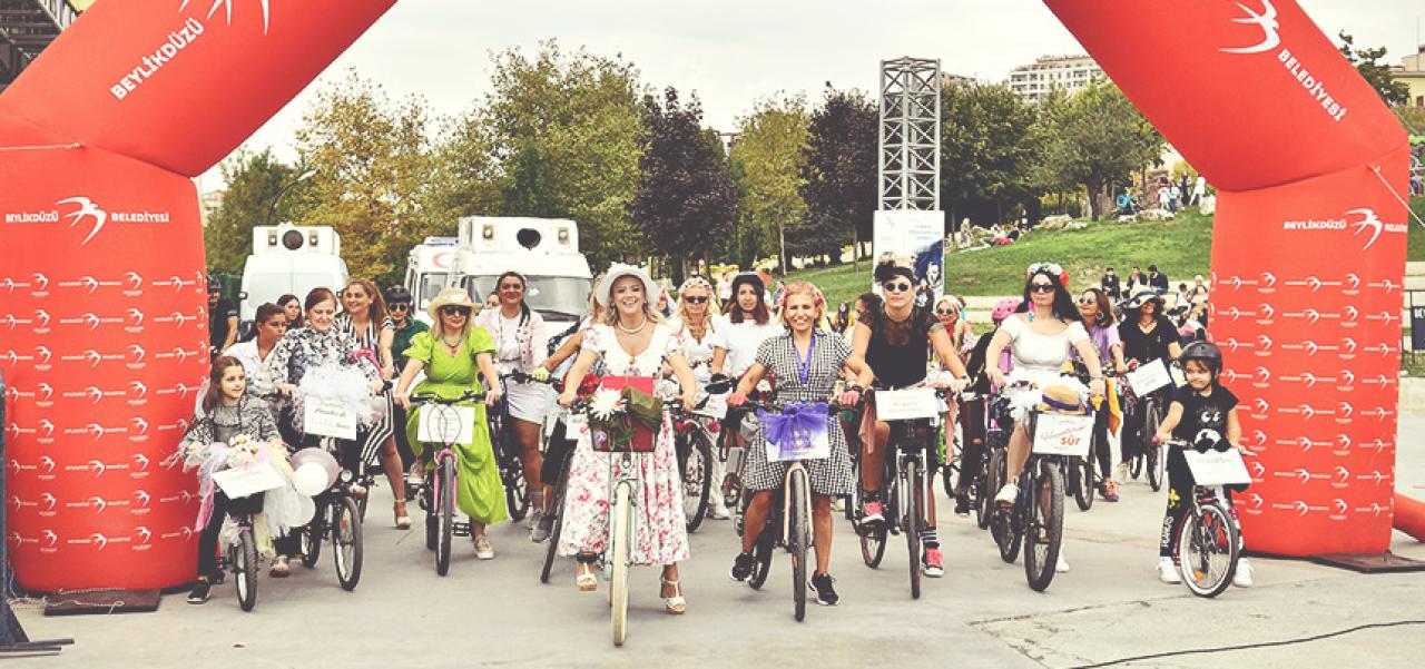 ‘SÜSLÜ KADINLAR’ BEYLİKDÜZÜ’NDE PEDAL ÇEVİRDİ