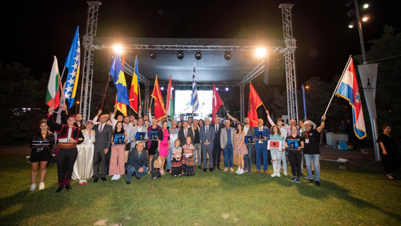 “Bugün belediye başkanı olarak değil Arnavut Mustafa Çavuş’un torunu olarak aranızdayım”