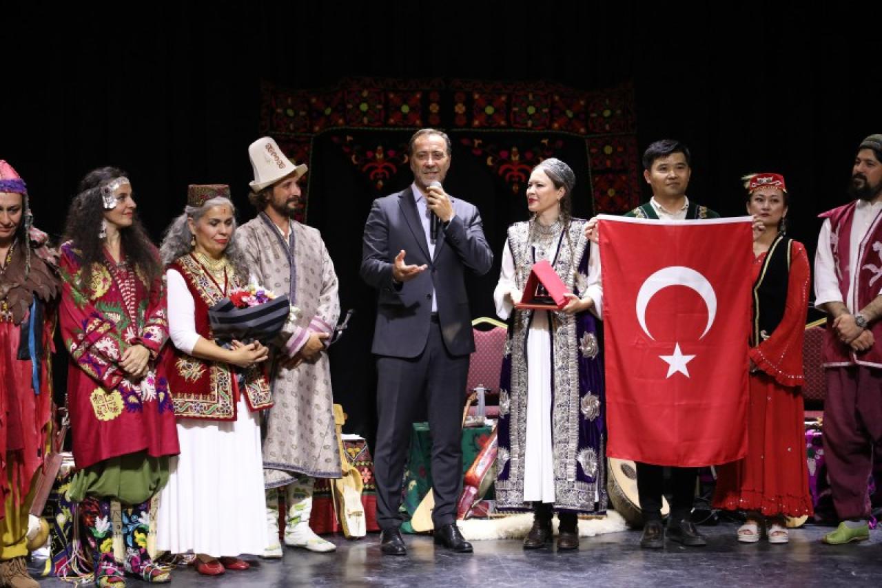 TÜMARA GRUBU’NDAN TÜRK RUHUNU YANSITAN KONSER