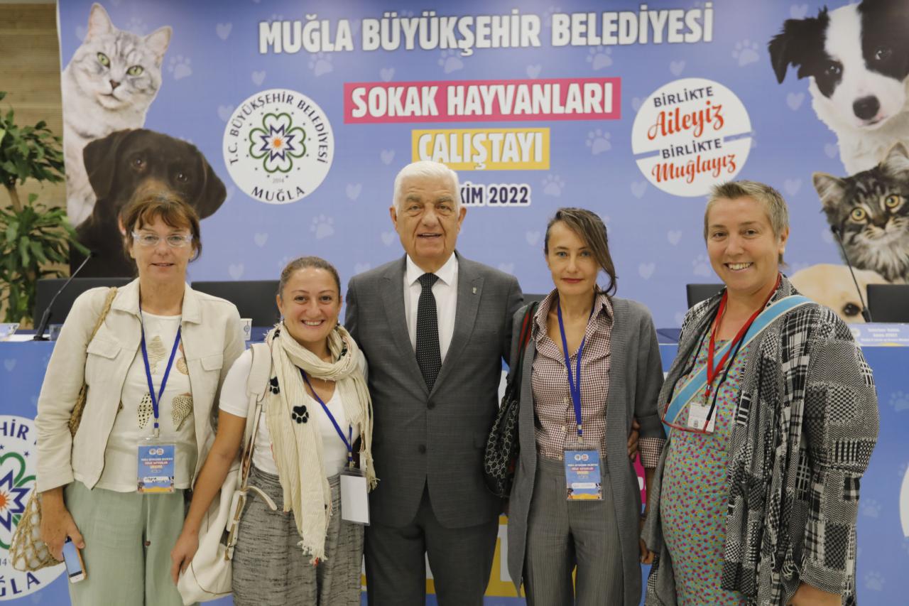 Büyükşehir’den Candostlar için Sokak Hayvanları Çalıştayı