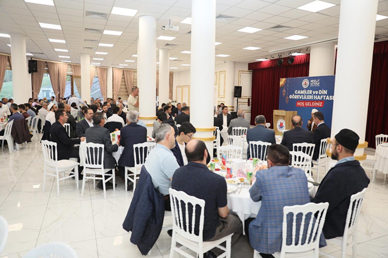 BAŞKAN ÖZTEKİN DİN GÖREVLİLERİ İLE BULUŞTU