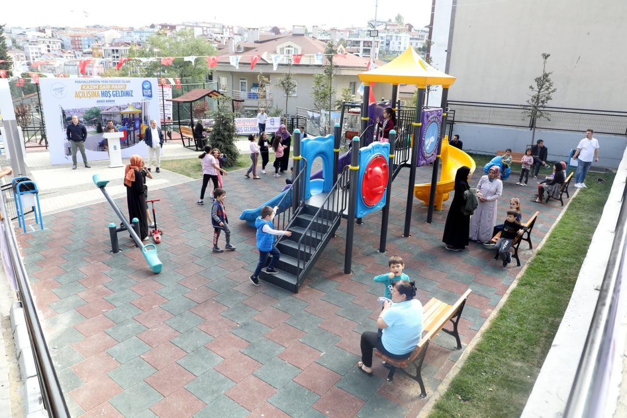 Muhtar Kazım Sarı Parkı açıldı