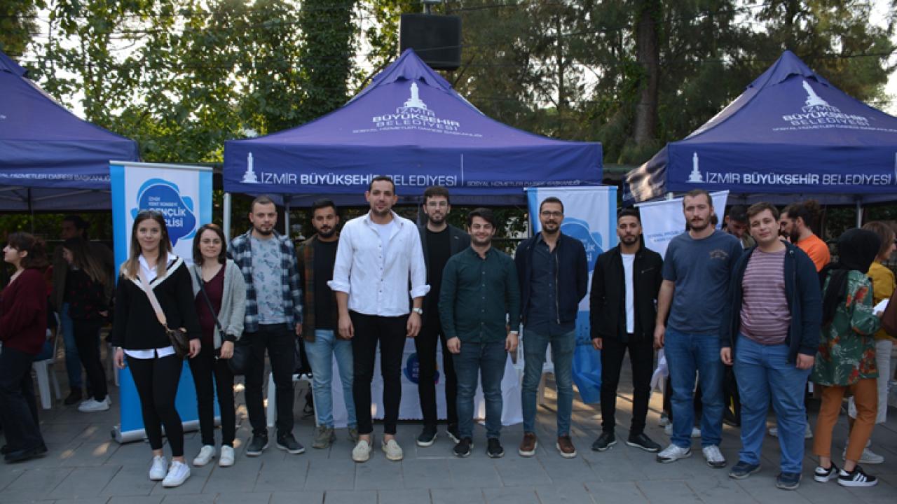 Genç İzmir kente yayılıyor