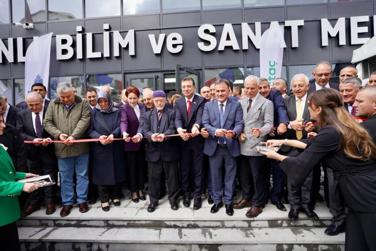 İBB’DEN AHDE VEFA: ‘MUSTAFA CANLI BİLİM VE SANAT MERKEZİ’ GÜMÜŞHANE’DE AÇILDI