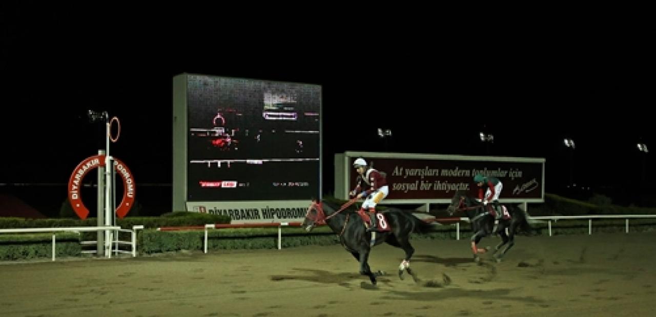 Adalet Koşusu'nu Tınasoğlu kazandı