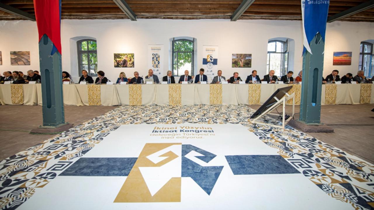 Soyer: “Geleceğin siyasetine yön vermek niyetindeyiz”