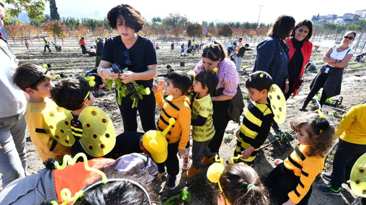 Mahalle Bostanı’nda kış sebzelerinin ekimi başladı