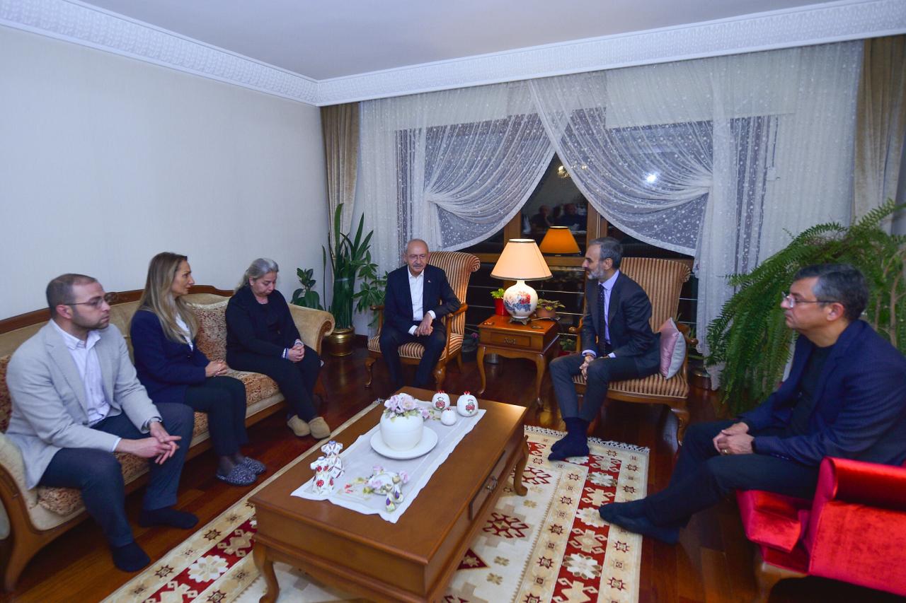 CHP Genel Başkanı Kemal Kılıçdaroğlu, Tülay Ünal Öçten’e Taziye Ziyaretinde Bulundu