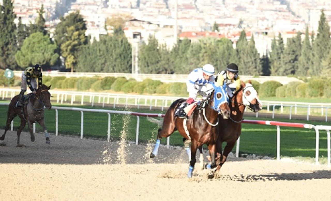 Öğretmenler Günü Koşusu'nu Last Conqueror kazandı