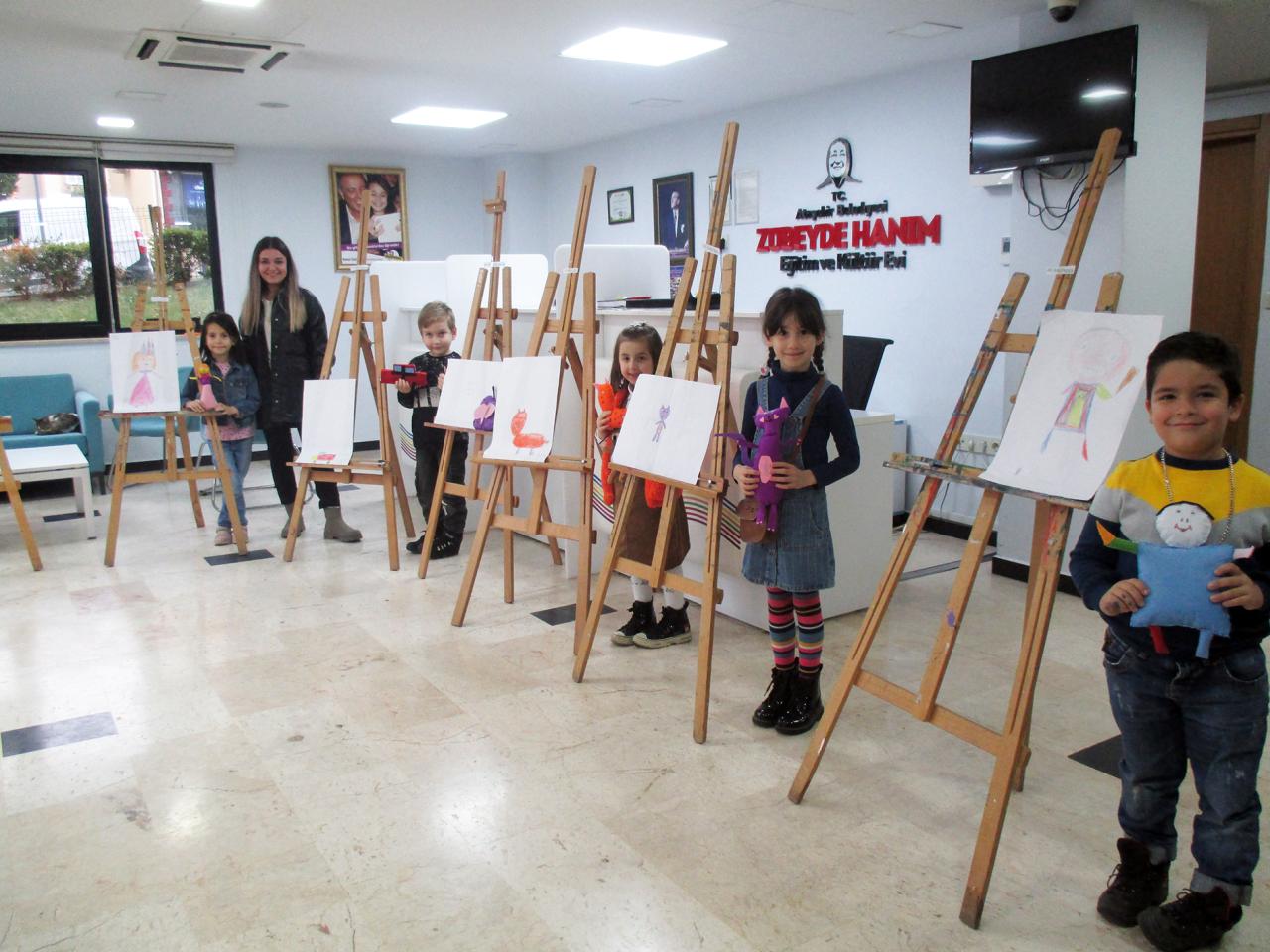 ÇOCUKLAR HAYAL DÜNYALARINI OYUNCAKLARA DÖNÜŞTÜRDÜ