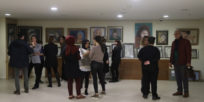 ‘Çizgilerdeki Yaşanmışlık’ Sergisi Kartal’da Açıldı
