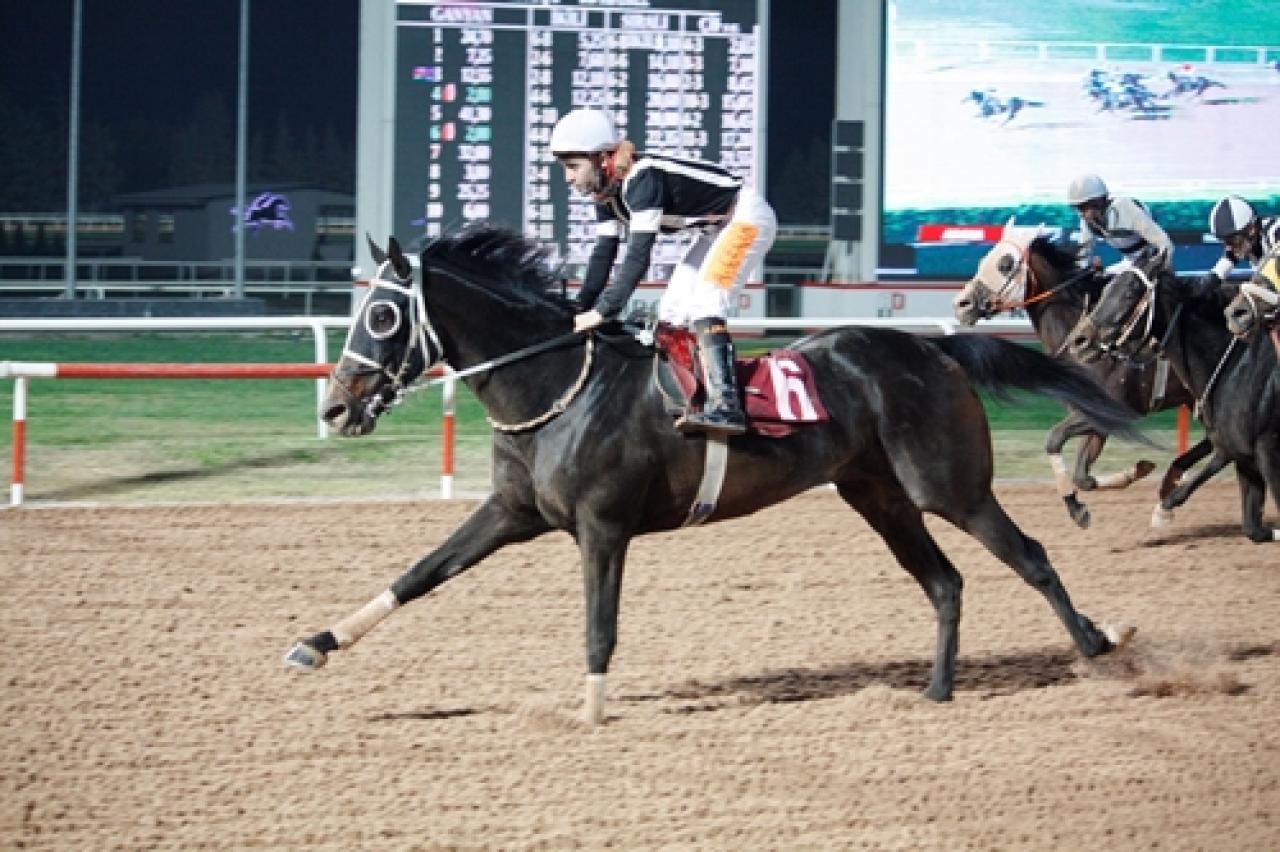 İbrahim Özekici Koşusu'nu Uğurtay kazandı