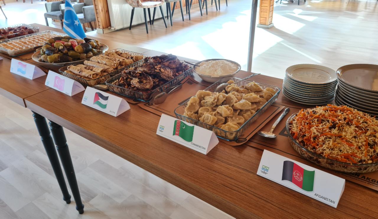 Büyükçekmeceli göçmenler ülkelerinin yöresel lezzetlerini tanıttı