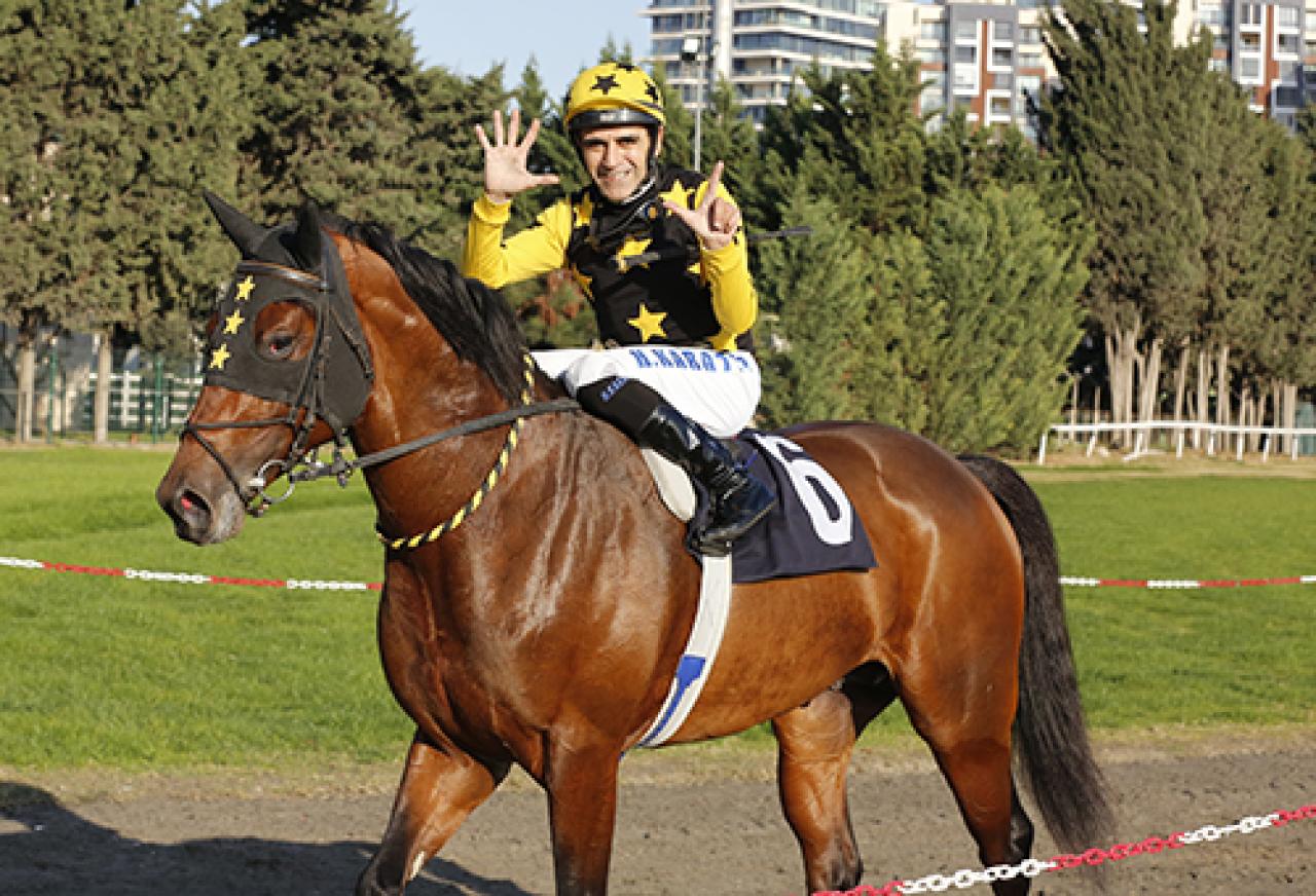 Şampiyon jokey Halis Karataş’tan 7000 birincilik